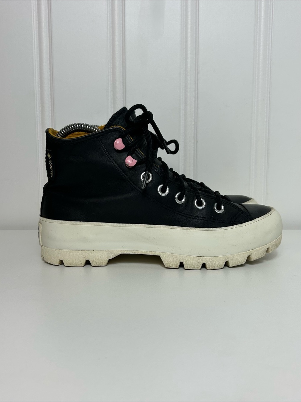 Converse ctas hi lugged lace lift black leather gore tex pink accent women 6